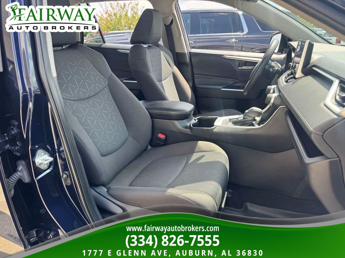 Used 2023 Toyota RAV4 XLE w/ Convenience Package FWD image 12