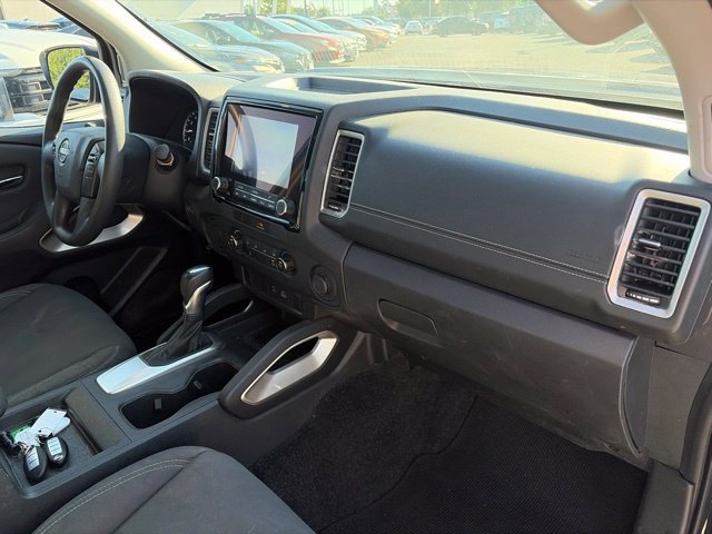 Used 2023 Nissan Frontier SV w/ Tow Package RWD image 11