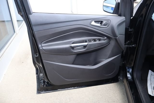 Used 2017 Ford Escape Titanium FWD image 13