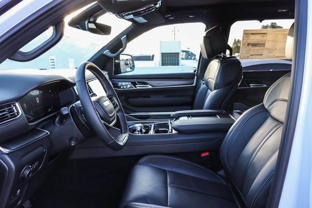 New 2026 Jeep Grand Wagoneer Summit AWD/4WD image 21