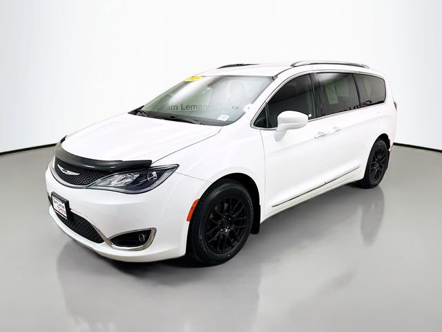 Used 2018 Chrysler Pacifica Touring-L Plus w/ Tire & Wheel Group image 3