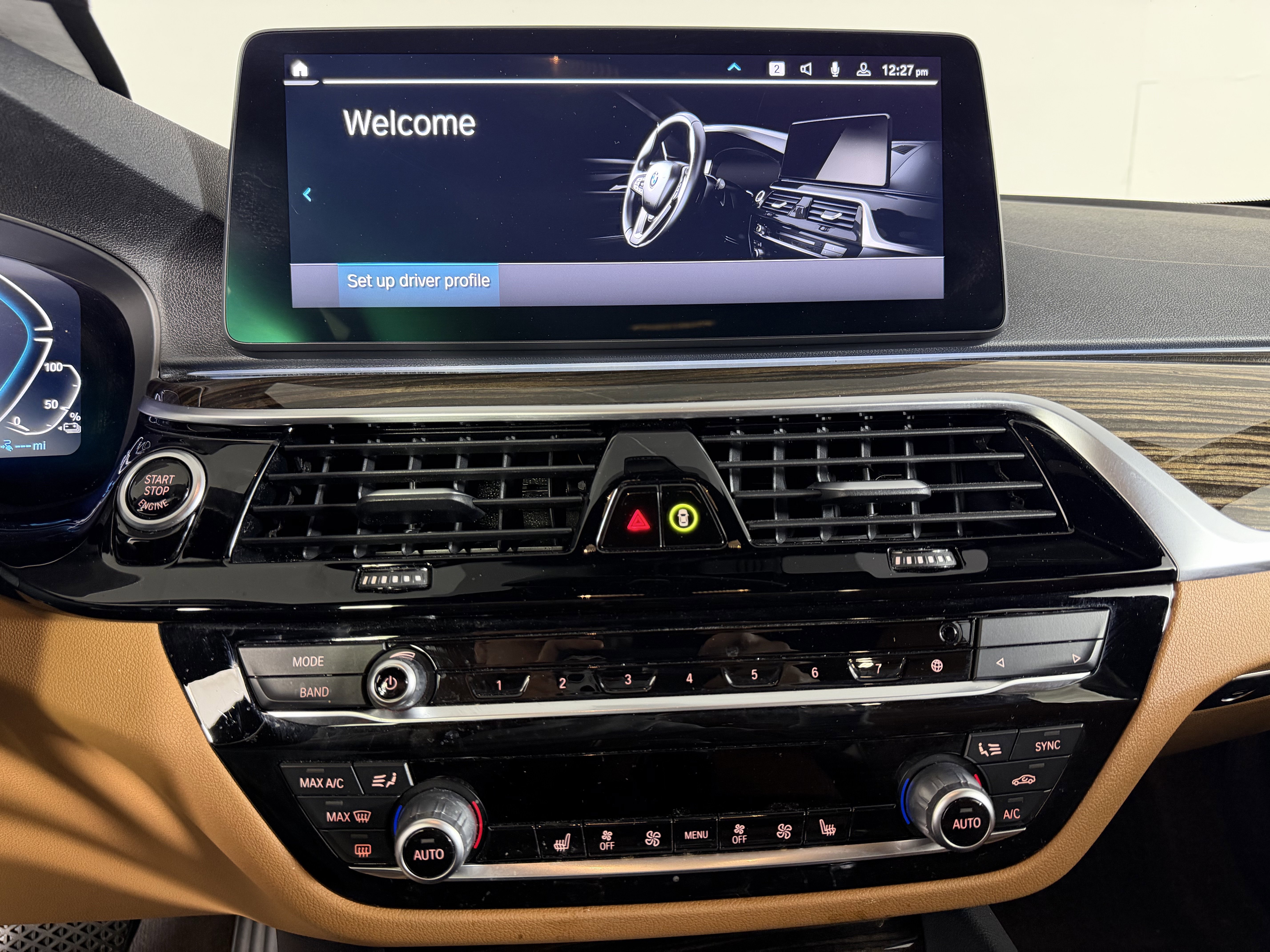 Certified 2023 BMW 530e xDrive w/ Premium Package AWD/4WD image 13