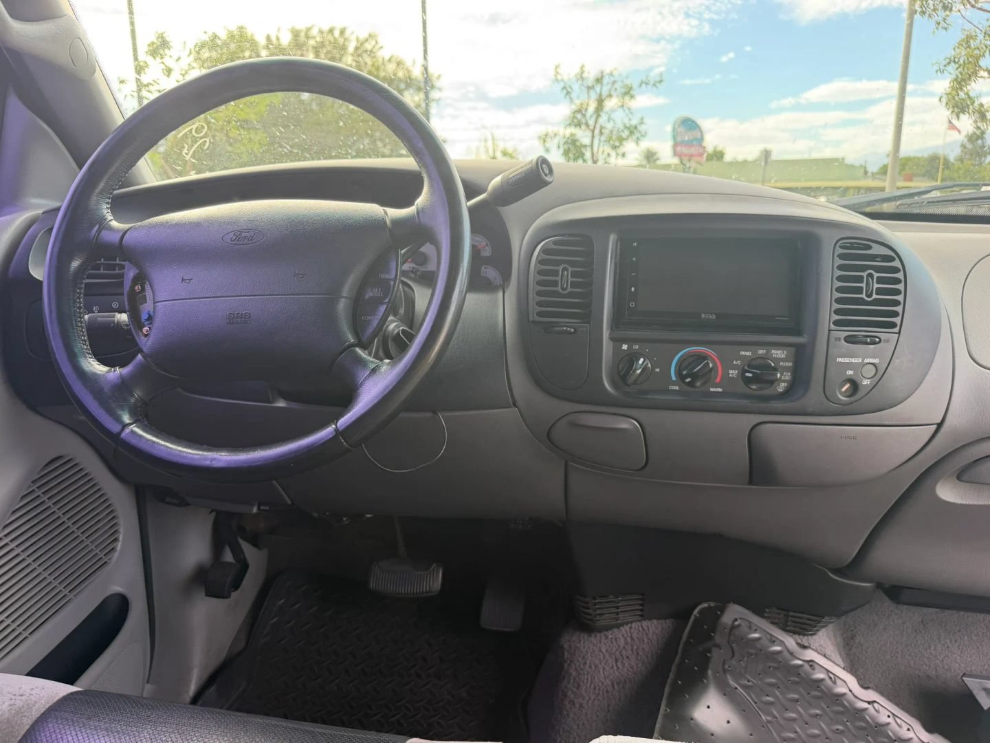 Used 2002 Ford F150 Lightning RWD image 15