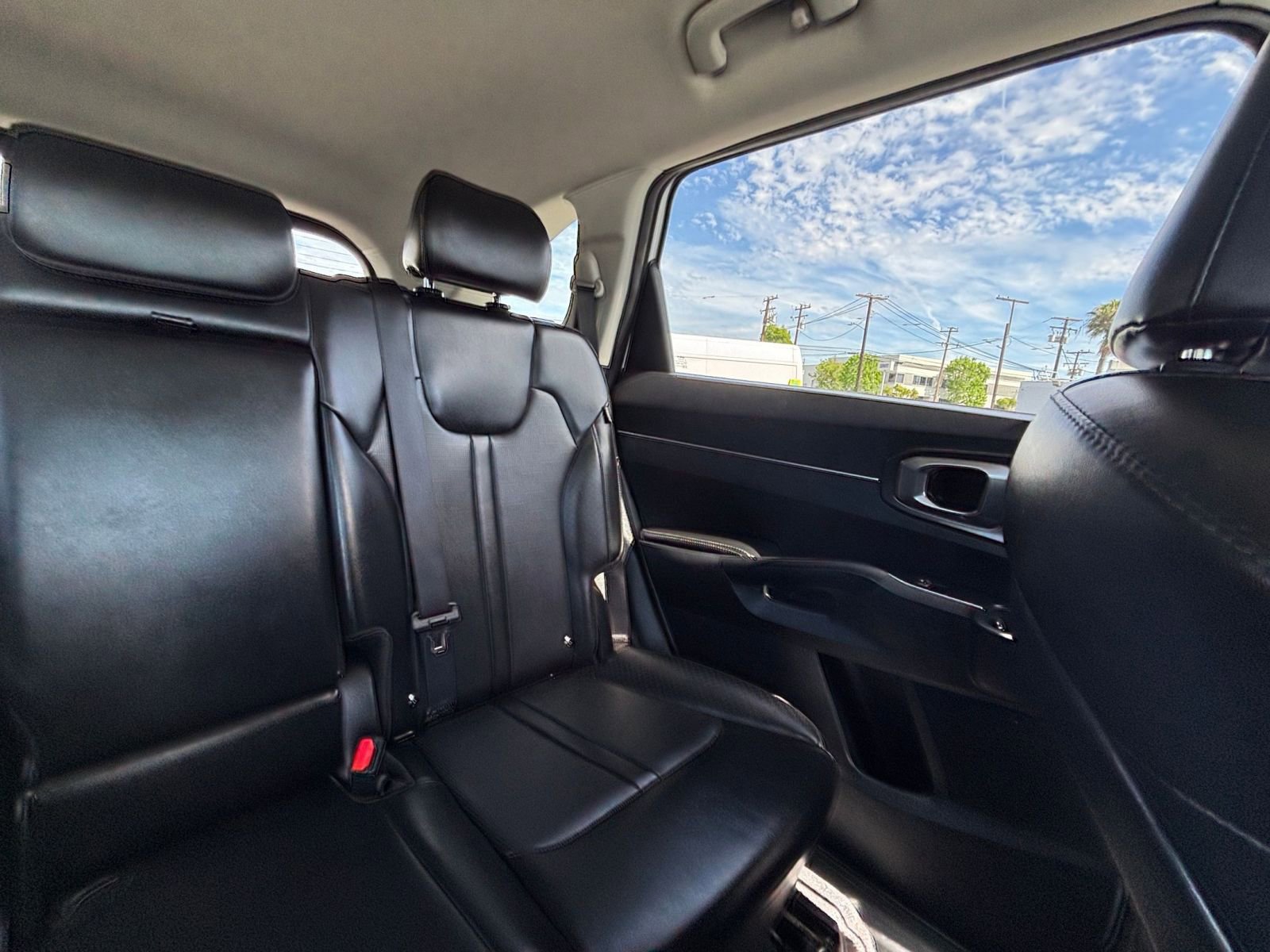 Used 2024 Kia Sorento S image 40