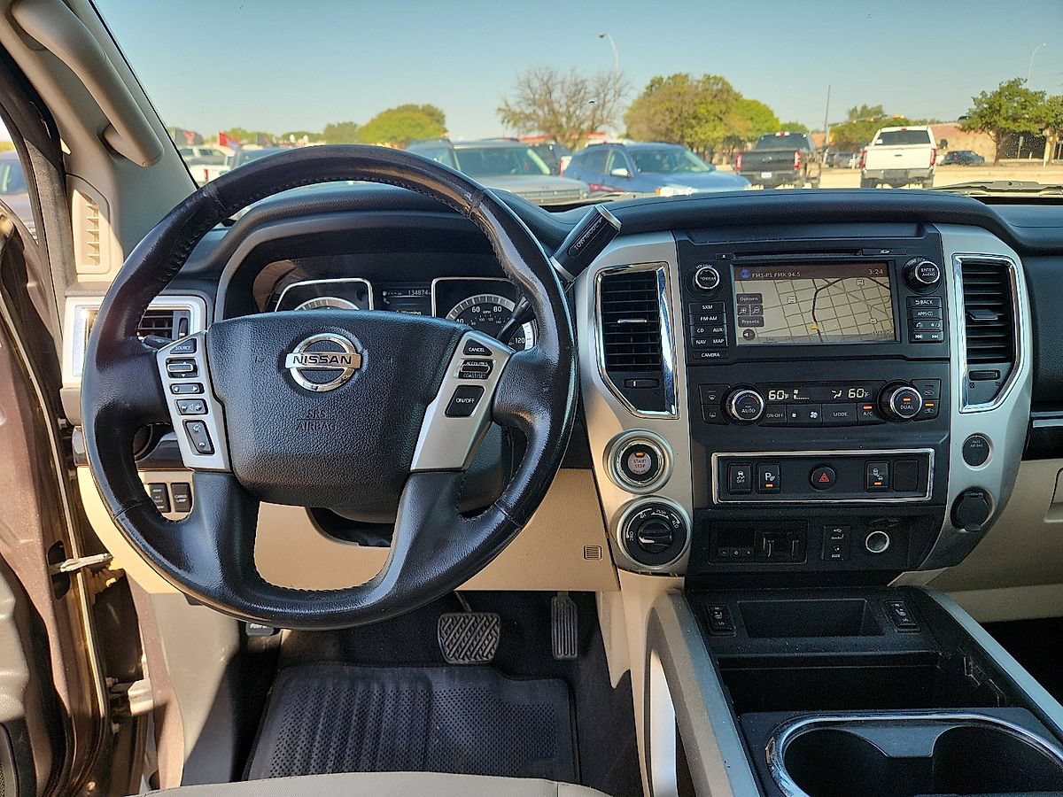 Used 2017 Nissan Titan SV AWD/4WD image 7