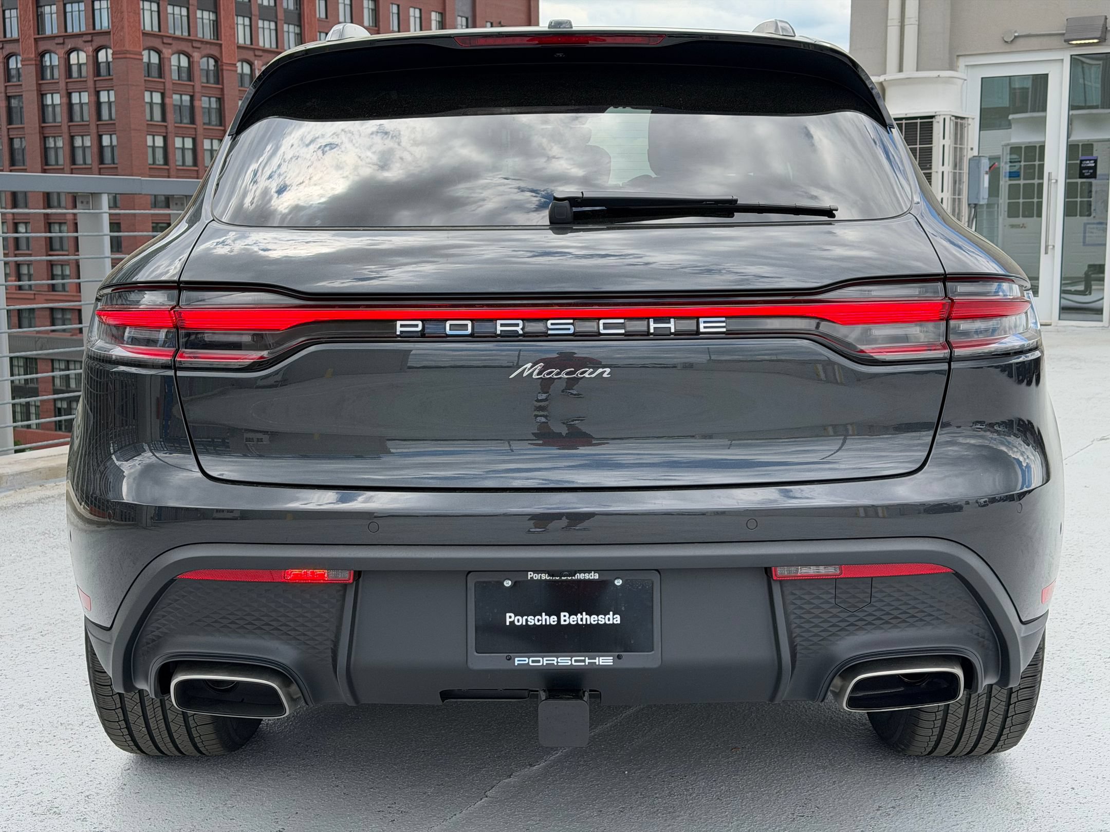 Used 2026 Porsche Macan AWD/4WD image 6