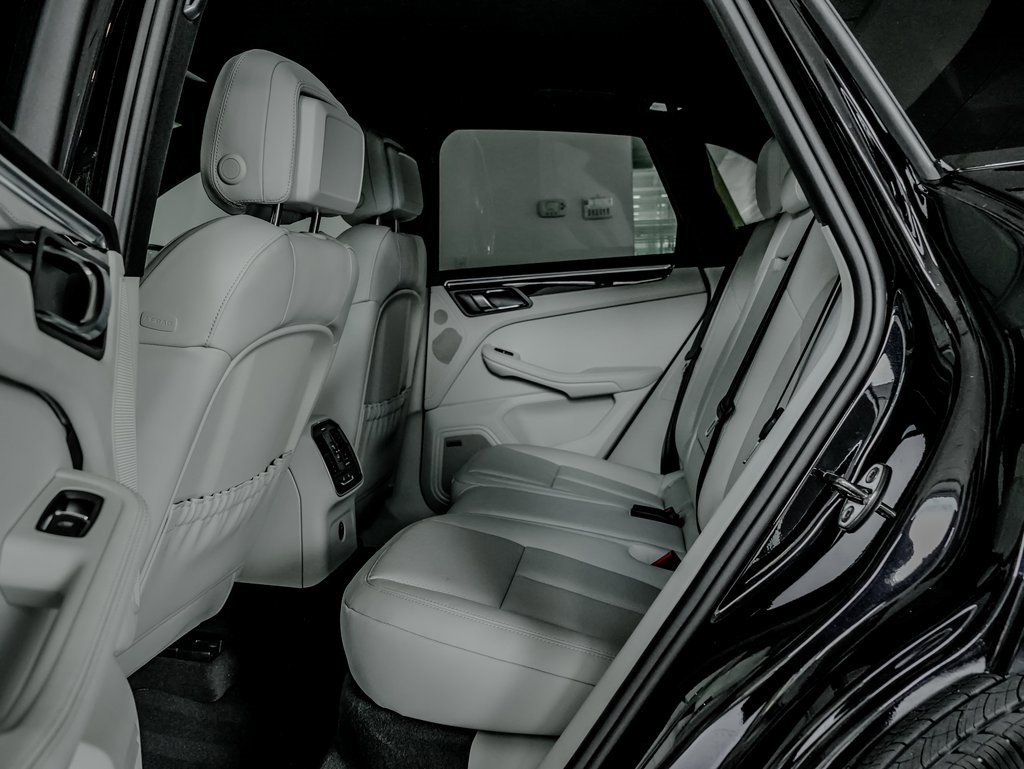 New 2026 Porsche Macan S image 23