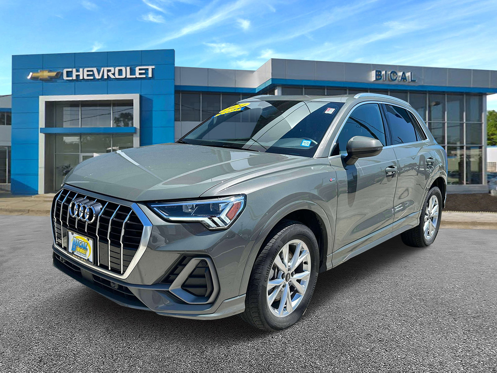 Used 2024 Audi Q3 2.0T Premium image 3