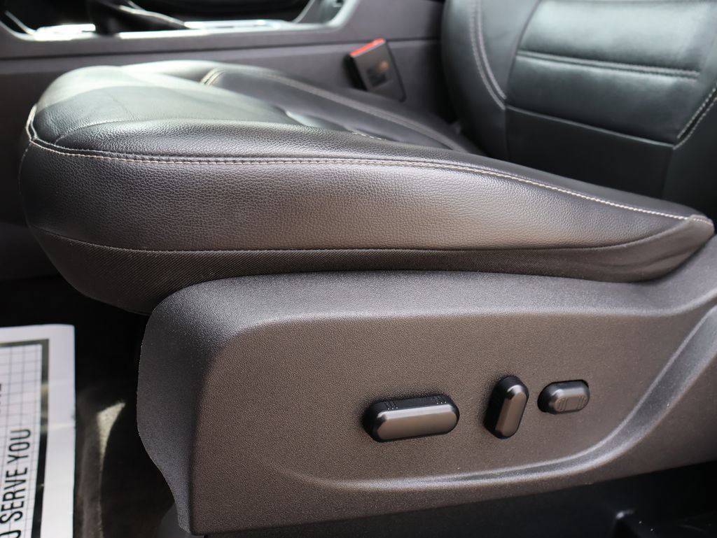 Used 2019 Ford Escape Titanium FWD image 16