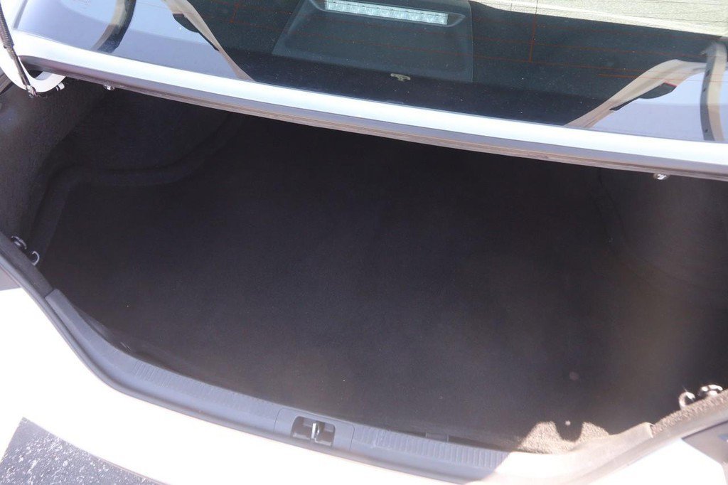 Used 2025 Toyota Camry SE FWD image 7