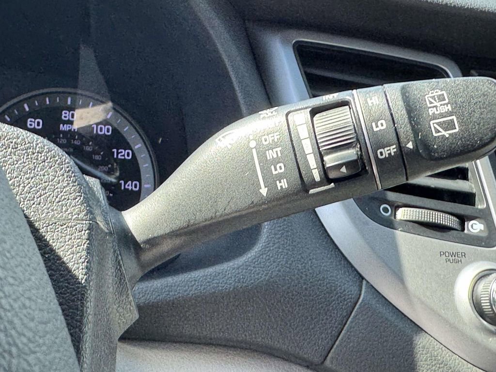 Used 2017 Hyundai Tucson SE image 20