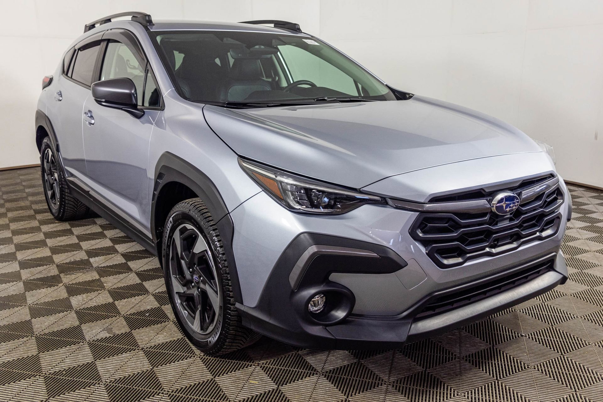Used 2024 Subaru Crosstrek 2.5i Limited w/ Crosstrek Mirror Package AWD/4WD image 11