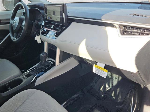 Used 2025 Toyota Corolla Cross L image 21