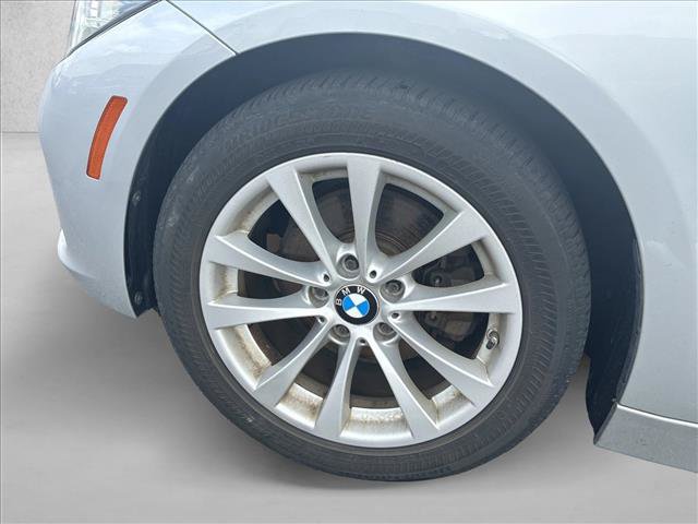 Used 2016 BMW 320i xDrive Sedan AWD/4WD image 13