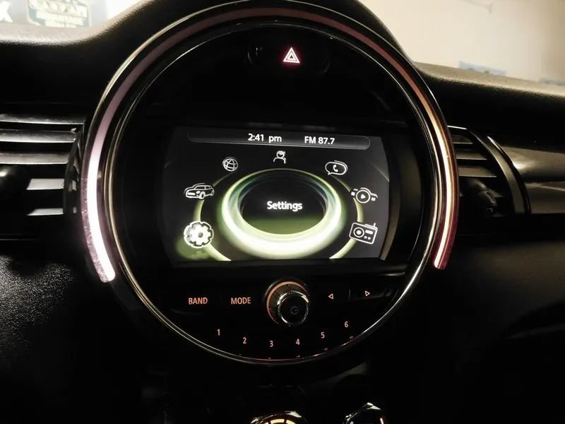Used 2017 MINI Cooper 2-Door Hardtop FWD image 22
