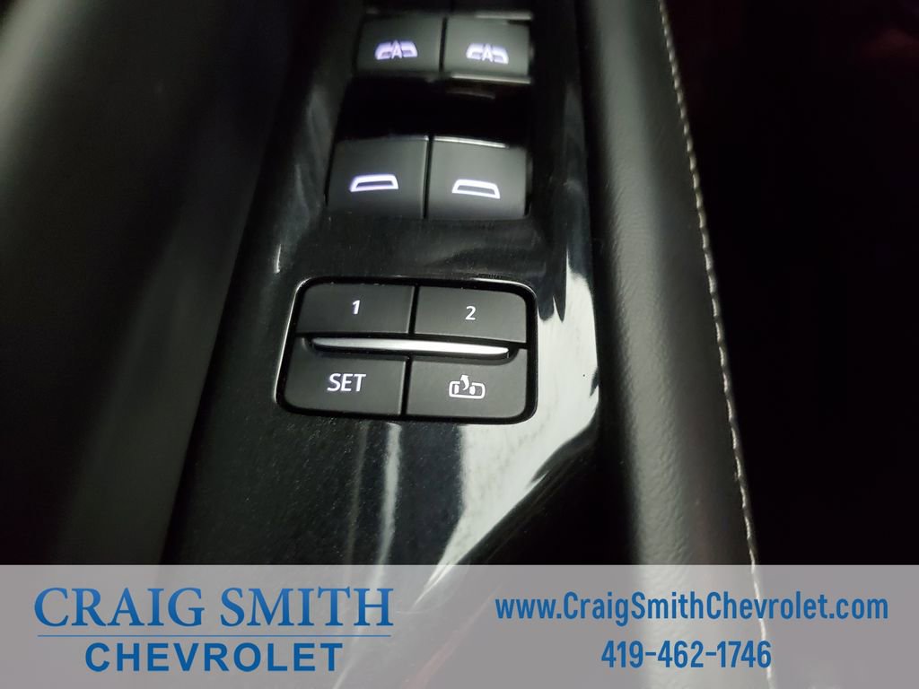 Used 2022 Cadillac Escalade Sport Platinum w/ Heavy-Duty Trailer Package AWD/4WD image 36