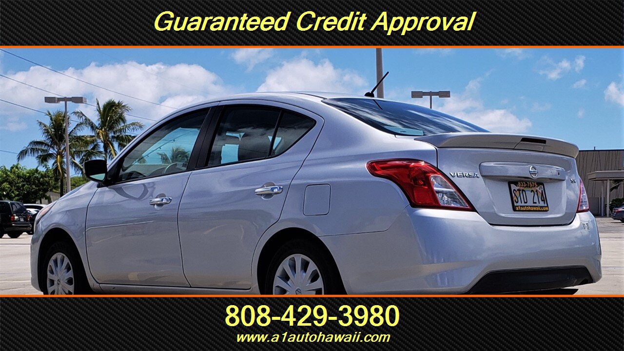 Used 2018 Nissan Versa SV FWD image 3