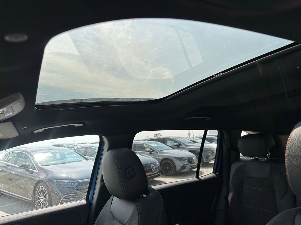 Used 2024 Mercedes-Benz GLB 250 image 18