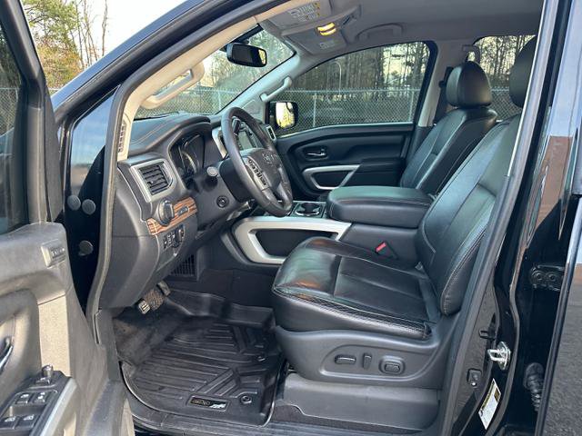 Used 2017 Nissan Titan SL image 26