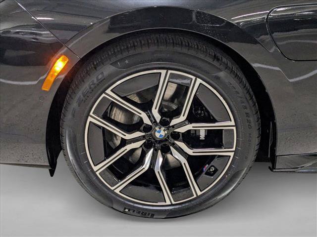 New 2026 BMW 750e xDrive AWD/4WD image 10