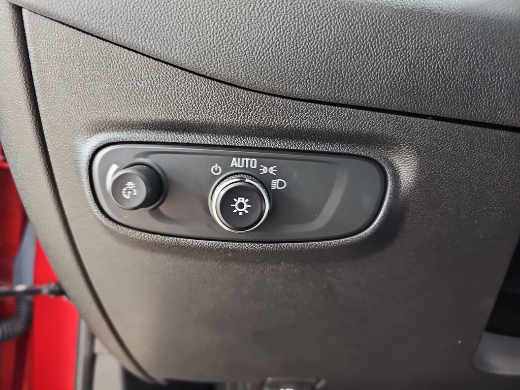 Certified 2024 Chevrolet Equinox LT w/ LPO, Floor Liner Package image 30