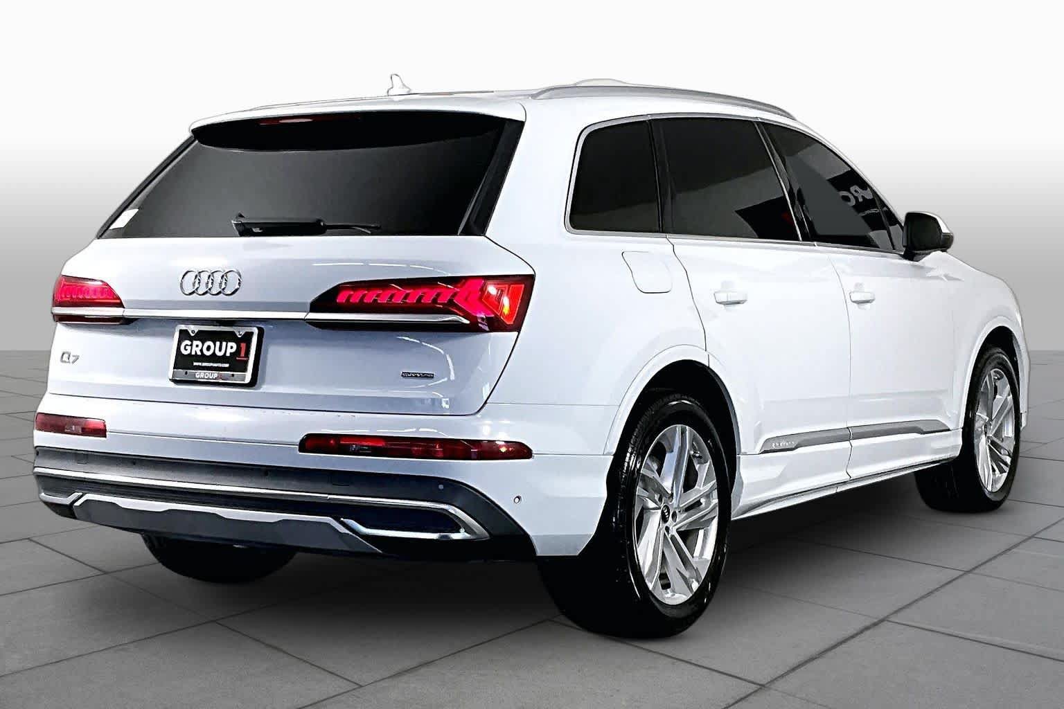 Used 2022 Audi Q7 3.0T Premium Plus w/ Premium Plus Package AWD/4WD image 13