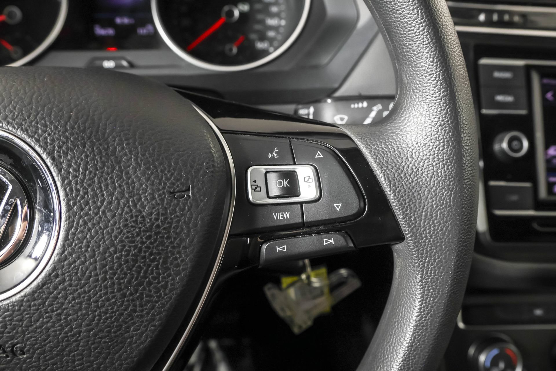 Used 2019 Volkswagen Tiguan S w/ Driver Assistance Package image 28