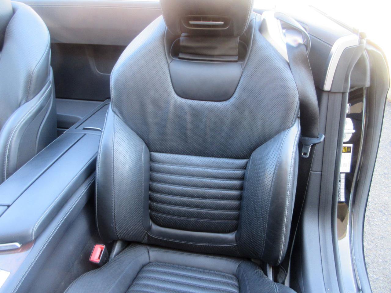 Used 2017 Mercedes-Benz SL 550 image 9