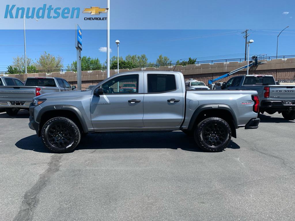 Used 2025 Chevrolet Colorado Trail Boss AWD/4WD image 4
