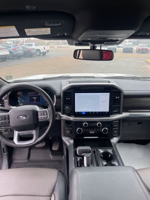 Used 2025 Ford F150 Lariat w/ Equipment Group 501A Mid image 11