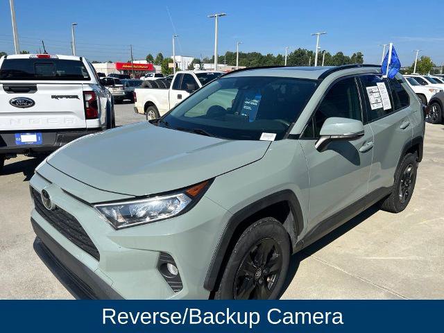 Used 2021 Toyota RAV4 XLE w/ Convenience Package FWD image 4
