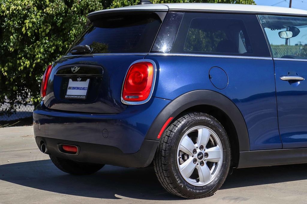 Used 2017 MINI Cooper 2-Door Hardtop FWD image 11