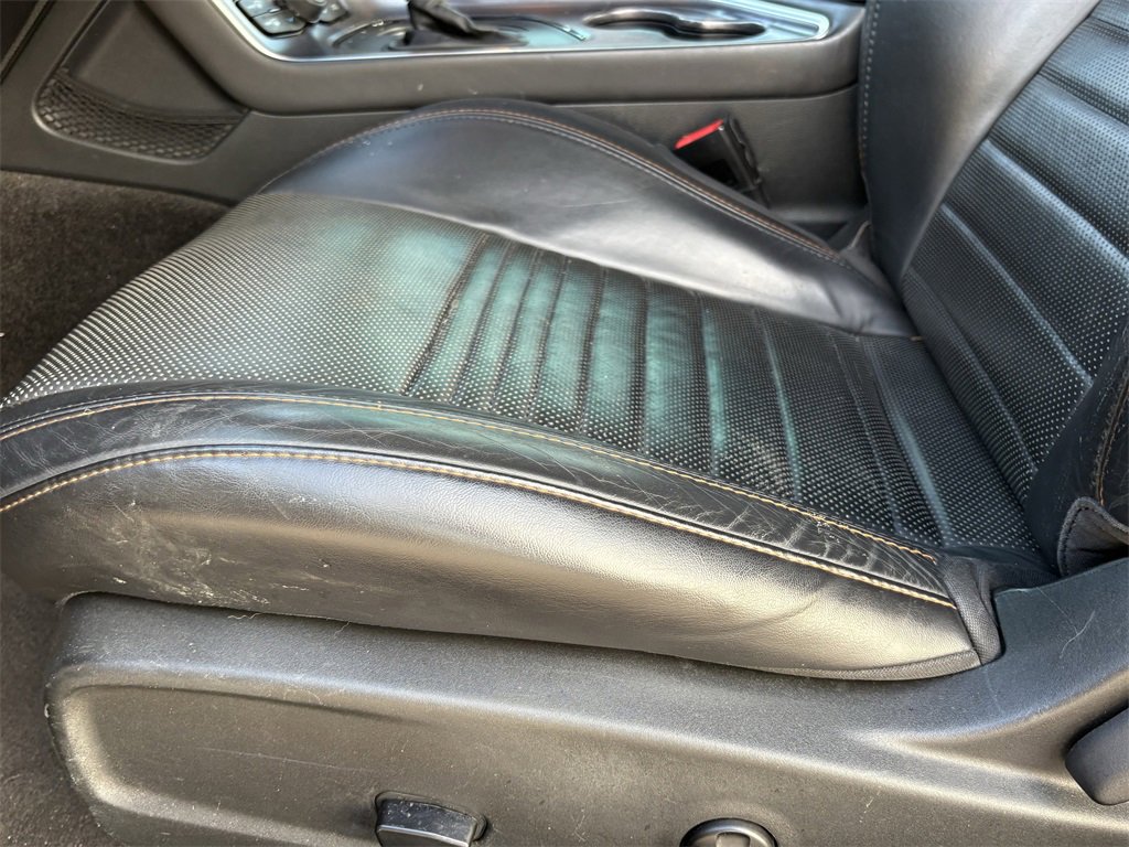 Used 2015 Dodge Challenger R/T Plus image 13