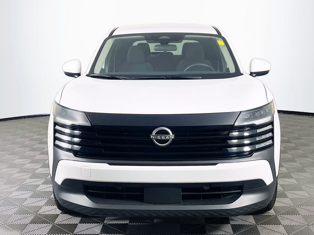Used 2025 Nissan Kicks SV FWD image 3