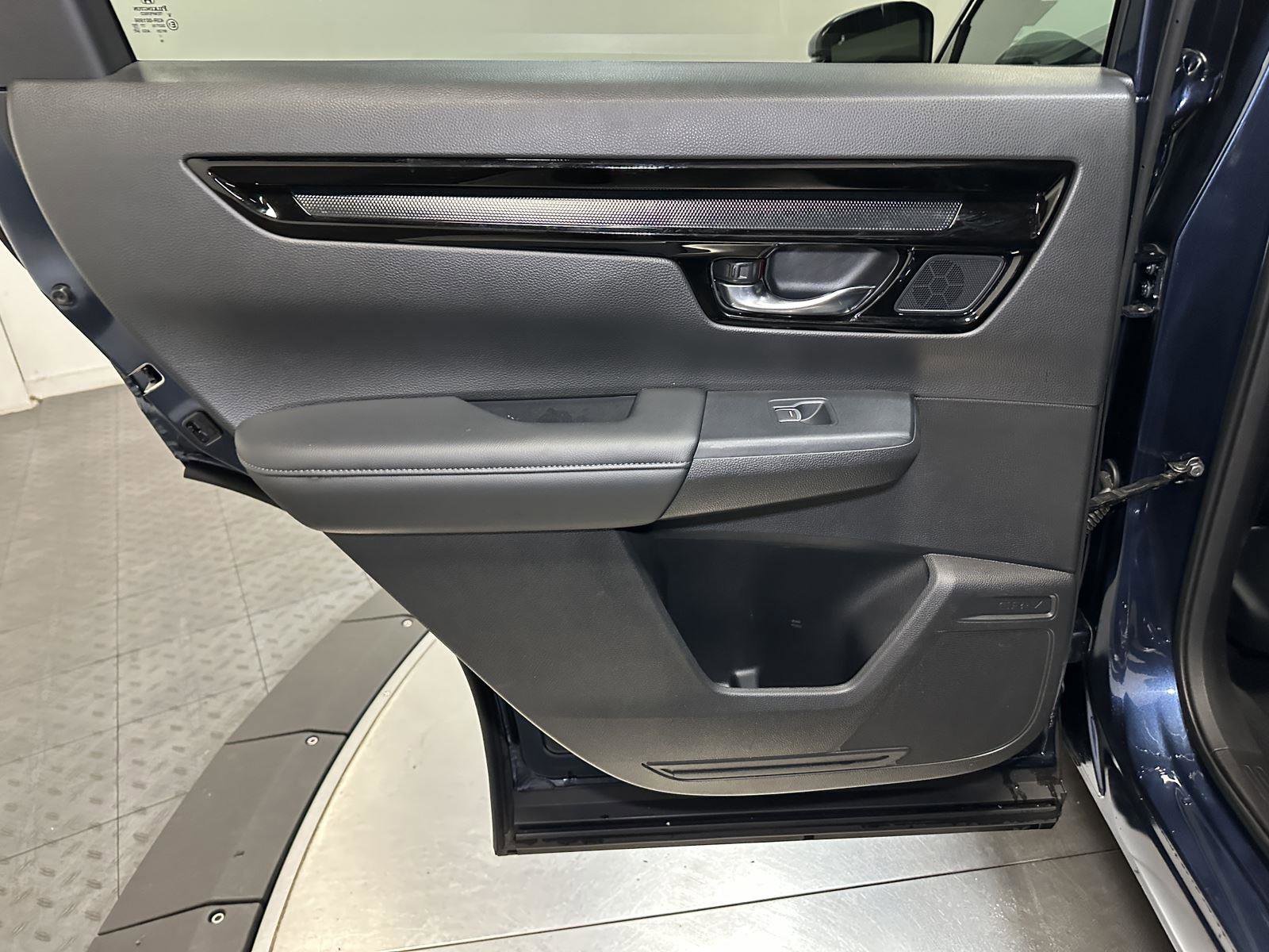 Certified 2025 Honda CR-V EX-L image 30