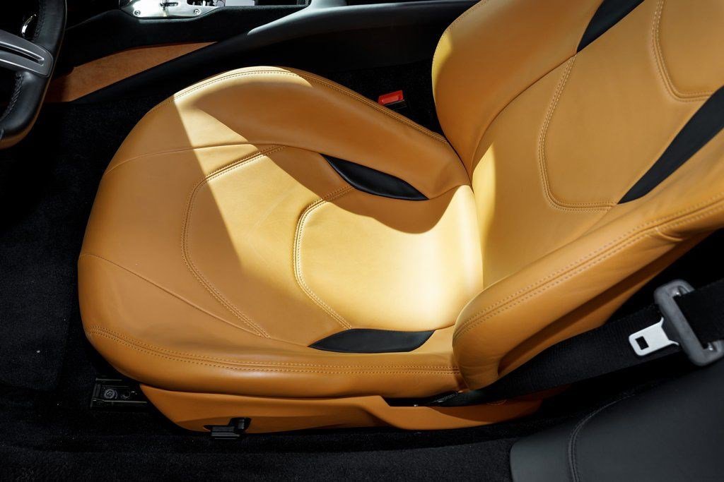Used 2022 Ferrari 296 GTB RWD image 21