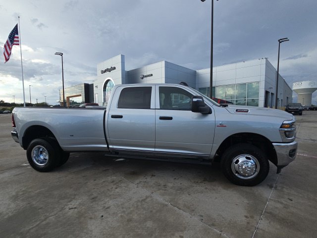 New 2027 RAM 3500 Tradesman AWD/4WD image 4