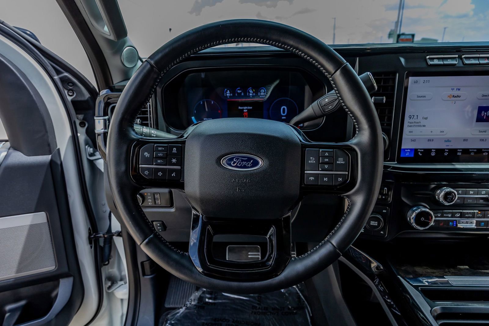 Used 2024 Ford F250 Lariat w/ Lariat Ultimate Package AWD/4WD image 18