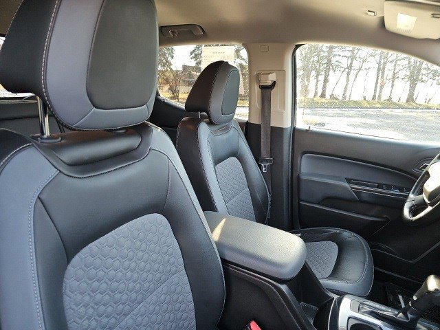 Used 2015 Chevrolet Colorado Z71 image 12