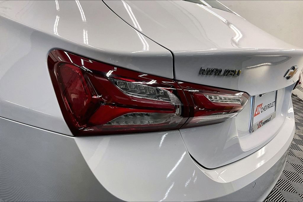 Used 2021 Chevrolet Malibu LT FWD image 27