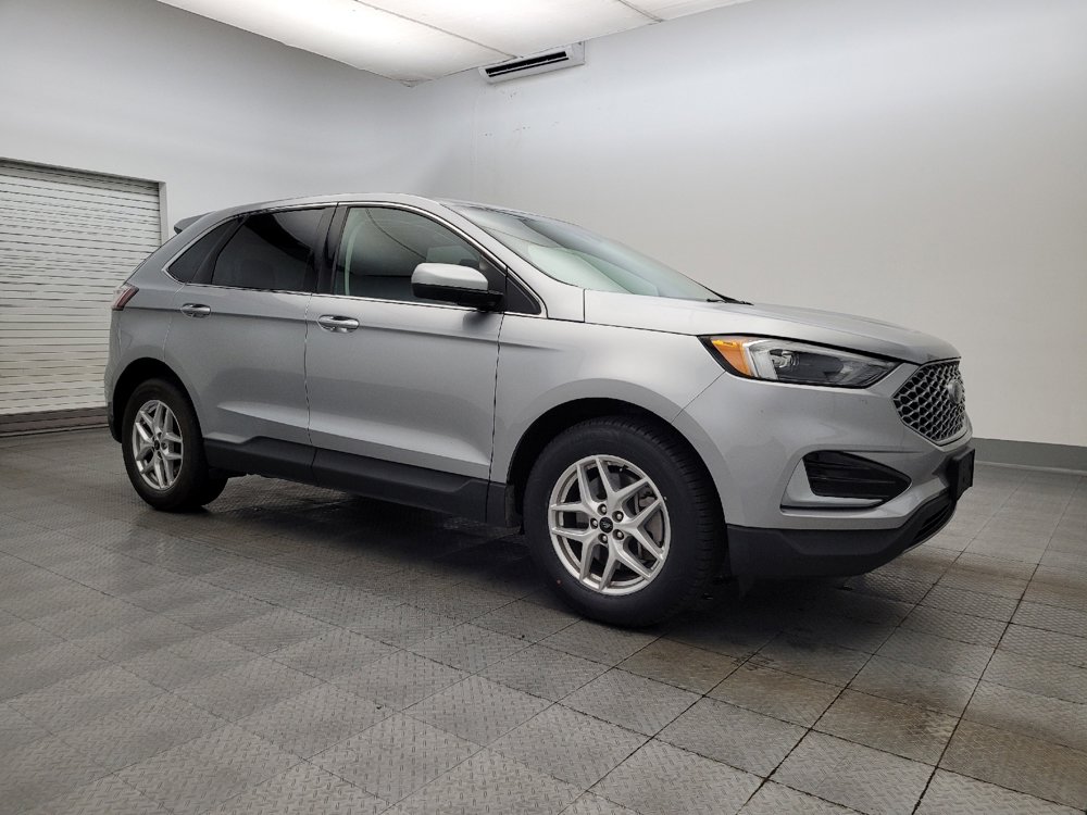 Used 2023 Ford Edge SEL image 11