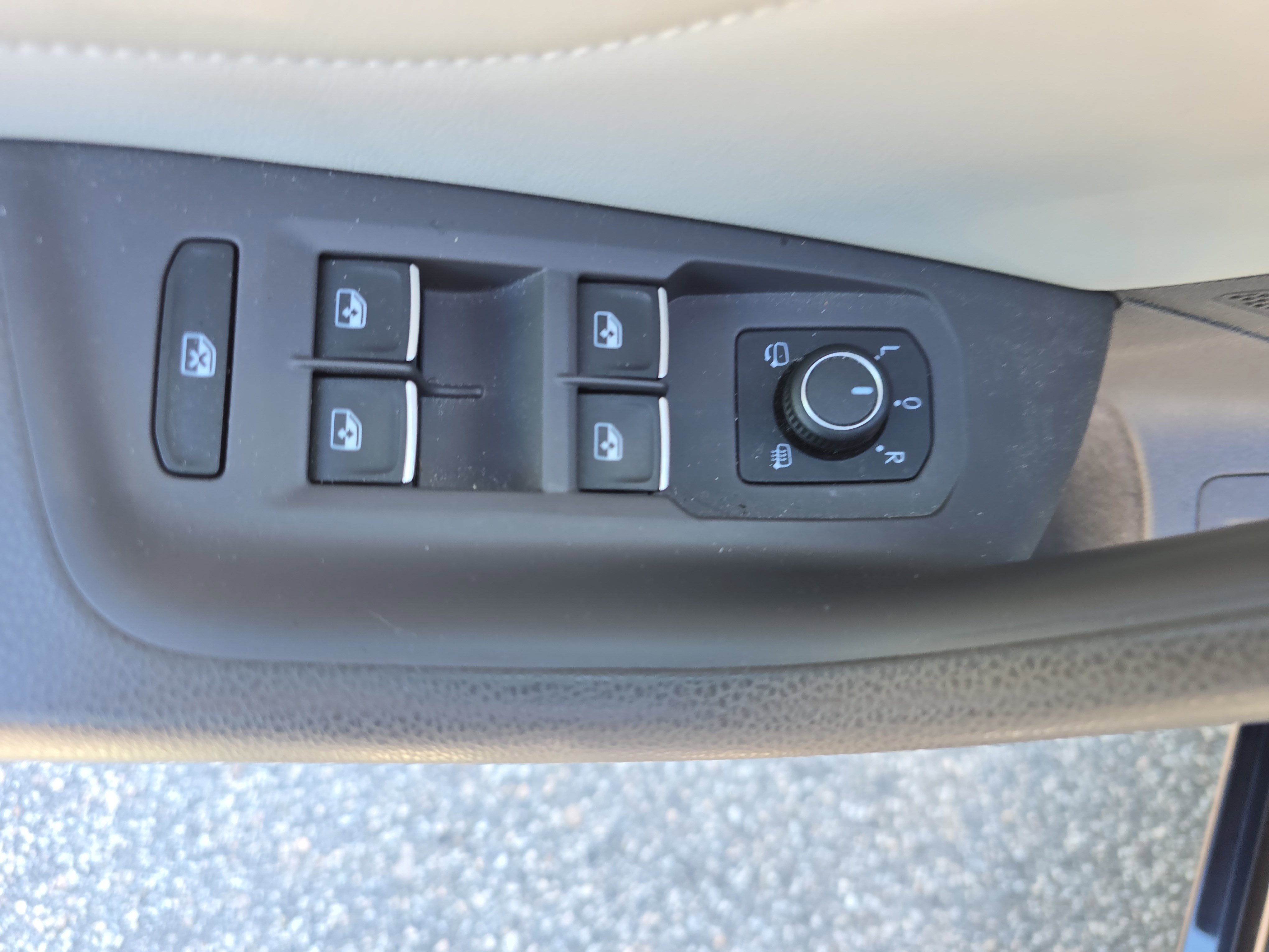 Used 2023 Volkswagen Arteon SEL Premium AWD/4WD image 26