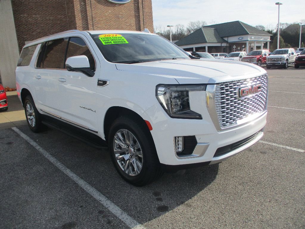 Used 2021 GMC Yukon XL Denali image 1