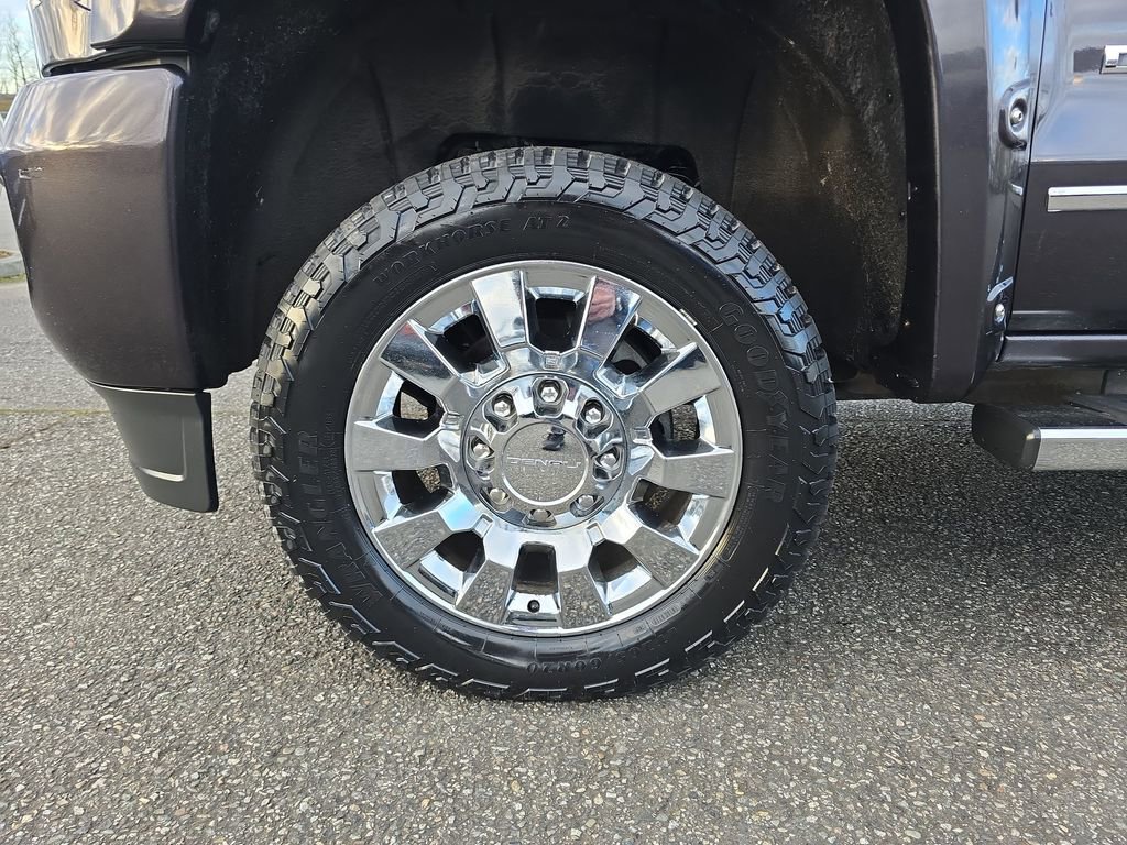 Used 2015 GMC Sierra 2500 Denali w/ Duramax Plus Package image 36