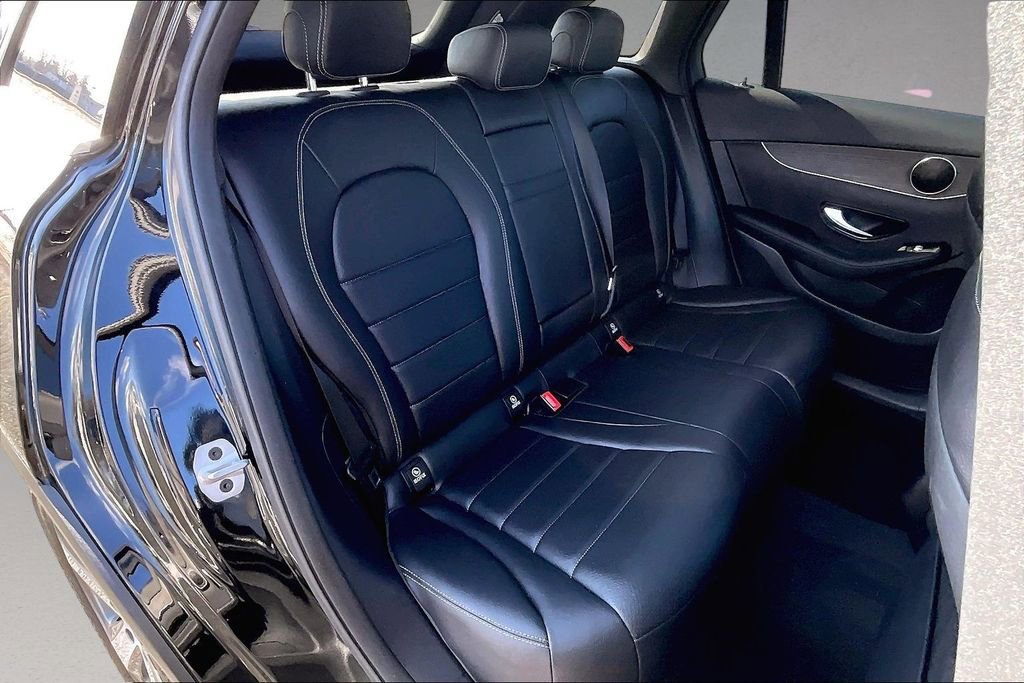 Used 2022 Mercedes-Benz GLC 300 4MATIC w/ Premium Package Lite image 24