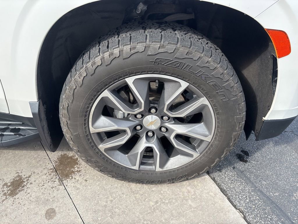 Used 2021 Chevrolet Tahoe LT w/ Rear Media and Nav Package image 12