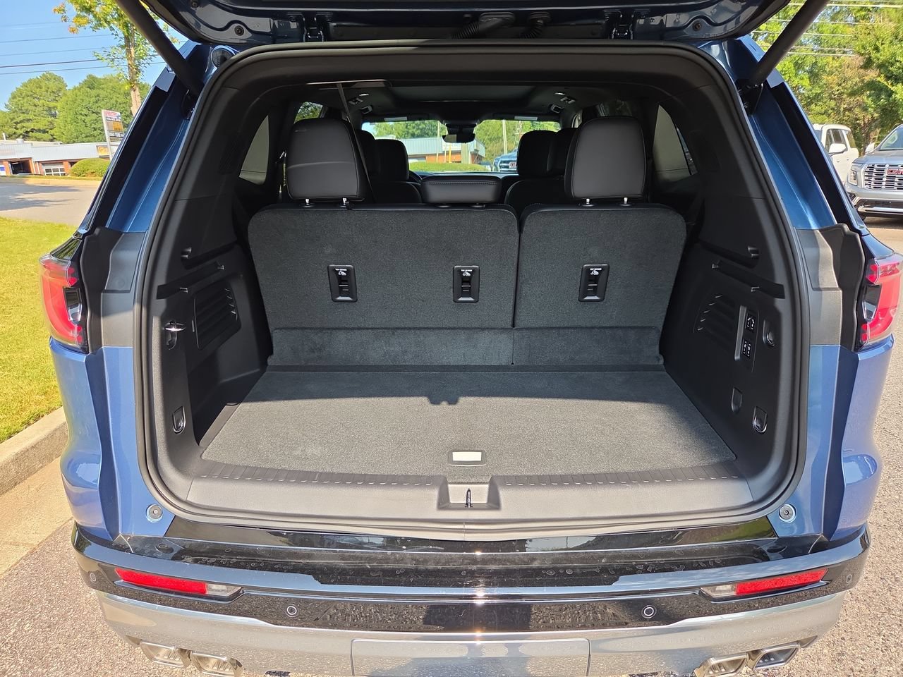 Used 2026 GMC Acadia Denali w/ Super Cruise Package FWD image 27