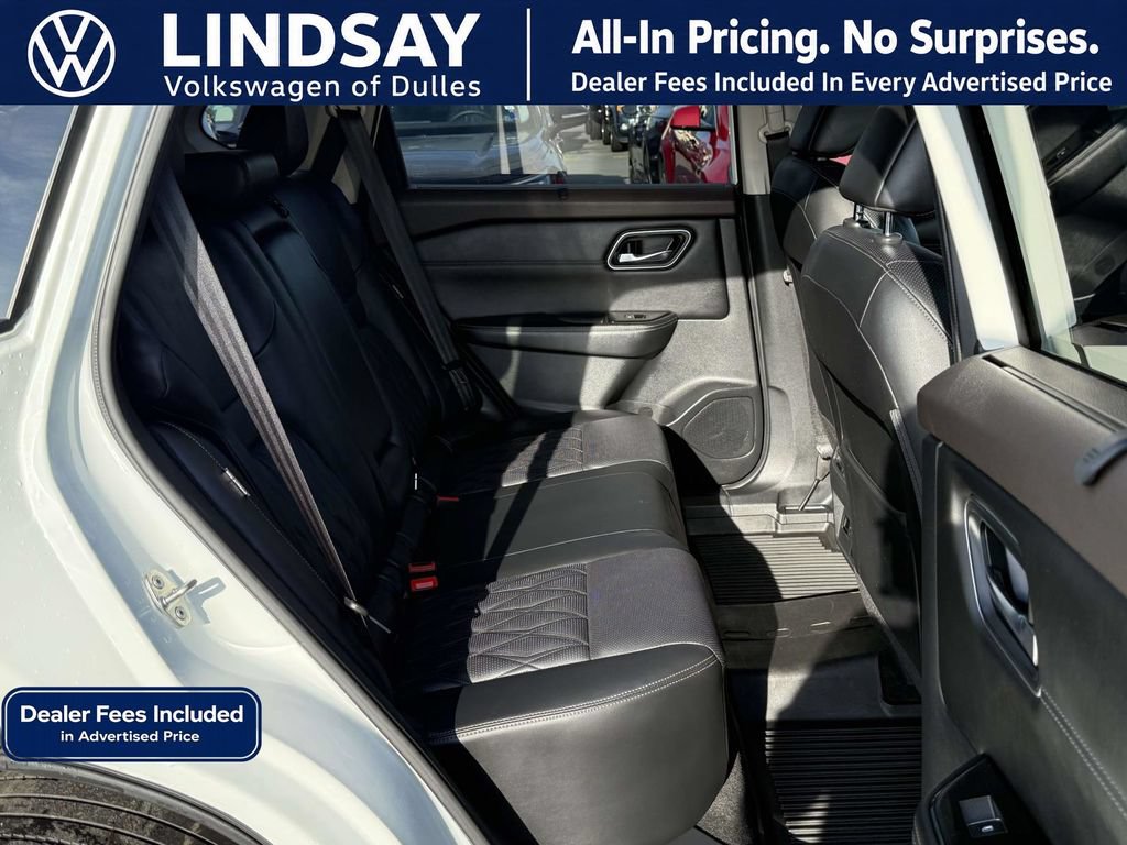 Used 2022 Nissan Rogue Platinum AWD/4WD image 13