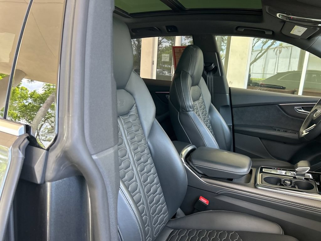 Used 2022 Audi RS Q8 AWD/4WD image 23