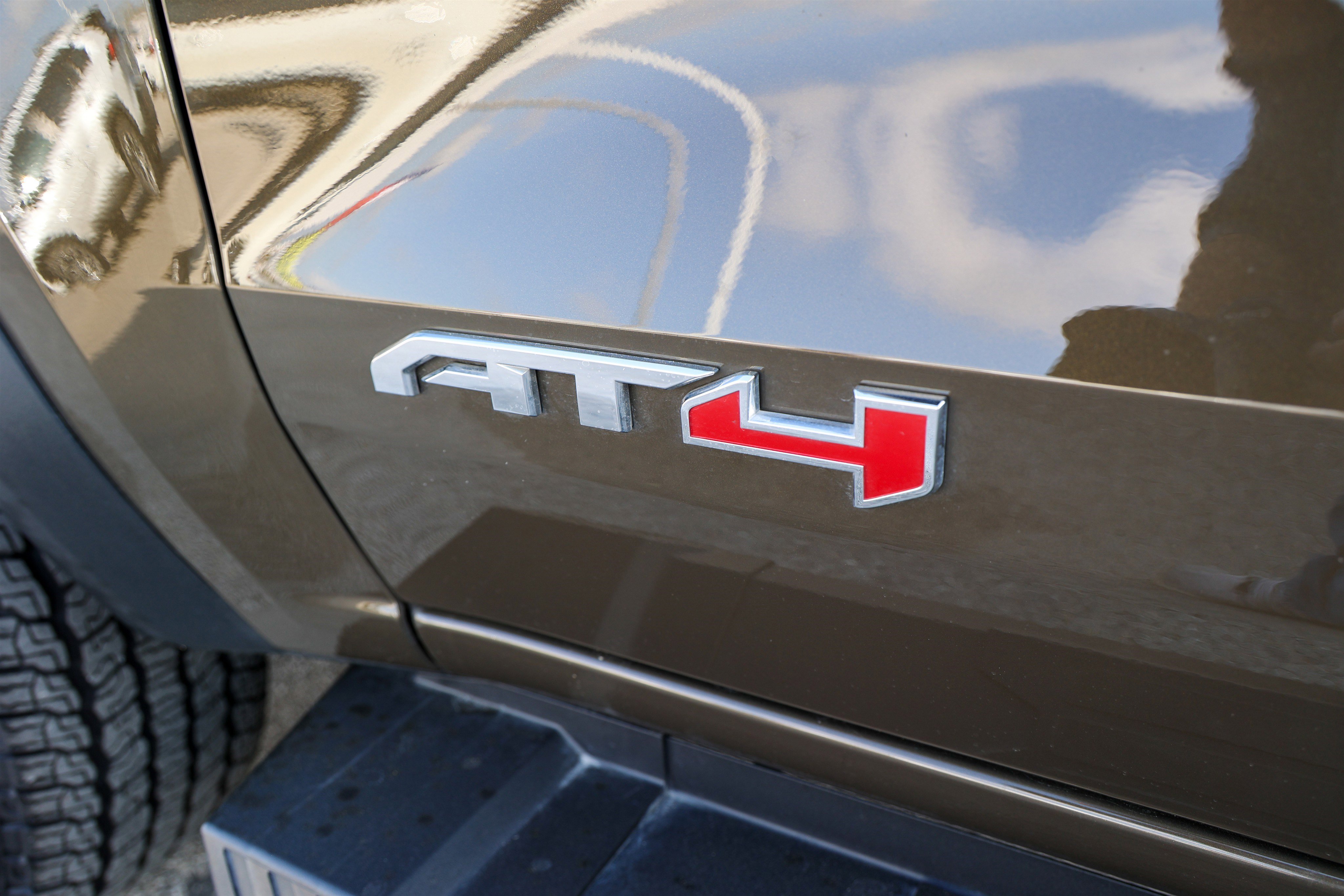 Used 2025 GMC Canyon AT4 w/ AT4 Premium Package image 15